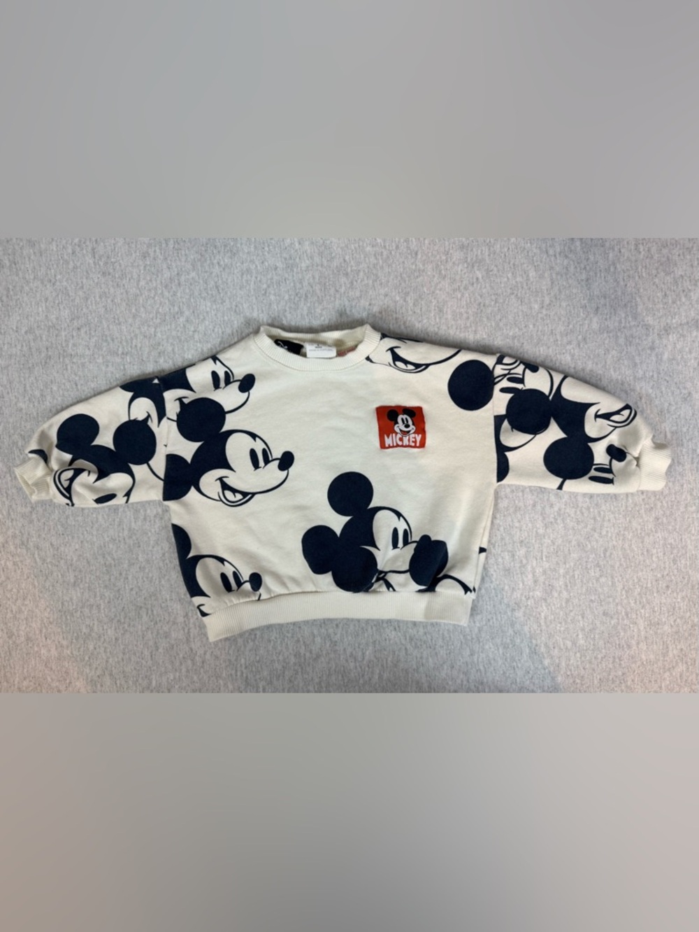 Zara x Disney Mickey Mouse Sweat Set - 2T - Picture 3 of 9